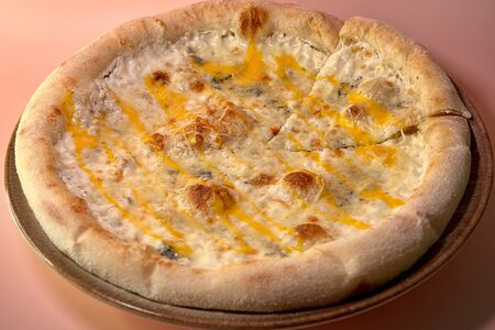 Пицца 4 сыра