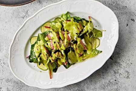 Стейк-салат с заправкой Базилик