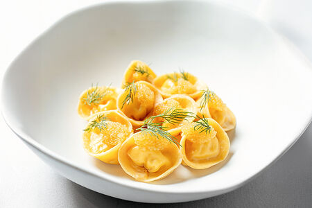 Пельмени с дальневосточной рыбой и щучьей икрой