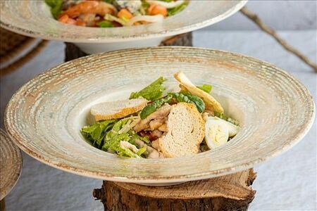 Салат Цезарь с курицей