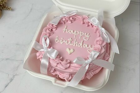 Бенто-торт розовый с белыми бантиками