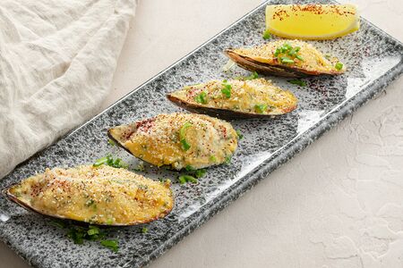 Мидии под трюфельным соусом