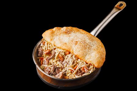 Паста с брискетом и лисичками