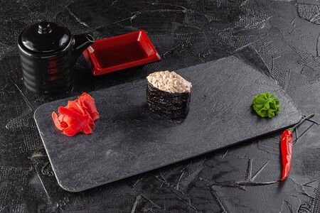 Спайси Кани Гункан