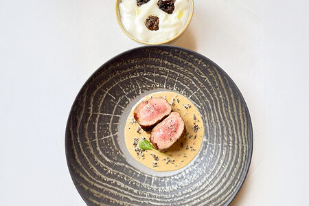 Филе телячье в соусе из сморчков