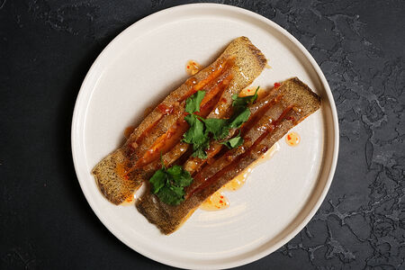 Жареный палтус в соусе сладкий чили