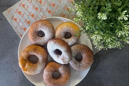 Пончики с сахарной пудрой