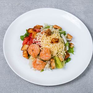 Салат Цезарь с креветками