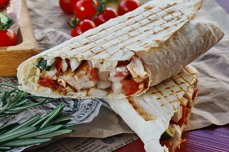 Ролл с курицей острый