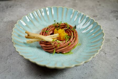 Паштет из печени индейки с маринованной грушей