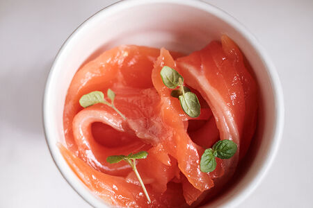 Лосось слабосолёный