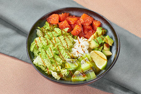 Поке с лососем и киви