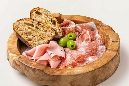 Мясная тарелка