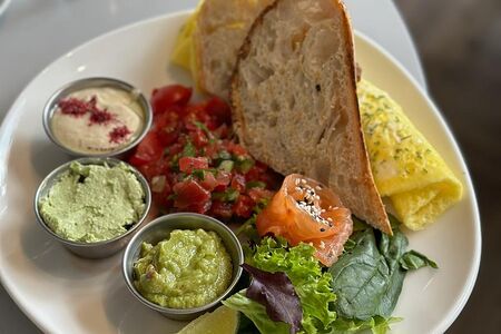 Завтрак в израильском стиле