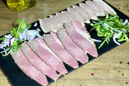 Пастрами из говядины и утиного мяса