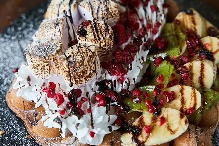 Гонконгский сэндвич с Нутеллой и малиной