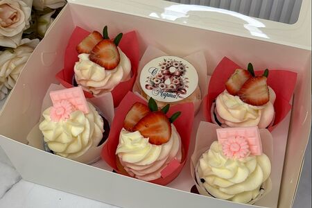 Капкейки 8 марта Розовые