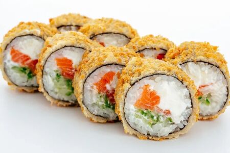 Хот с лососем и огурцом