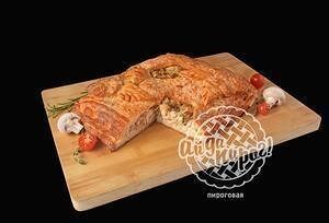 Пирог с курицей, грибами и луком мини