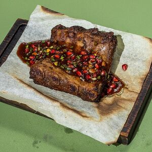 Свиные рёбра барбекю с гранатом