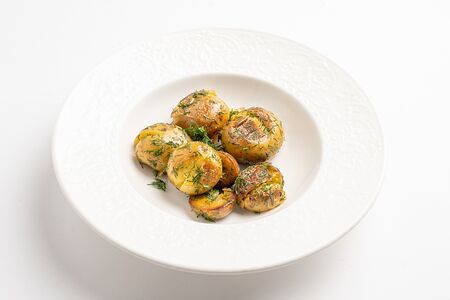 Мини-картофель с маслом и зеленью