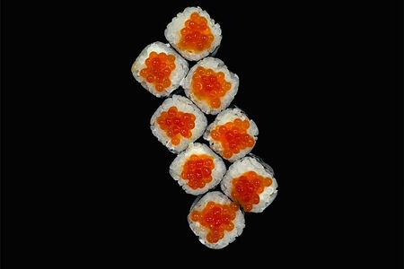 Ролл с икрой