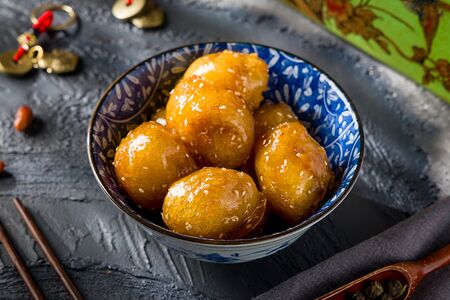 Банан в карамели