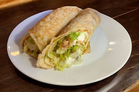 Блинчик с форелью и творожным сыром