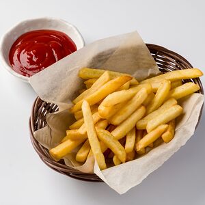 Картофель фри с кетчупом