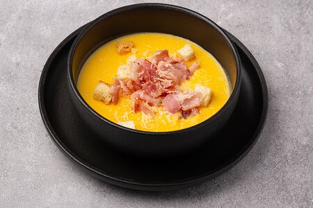 Сырный суп с беконом