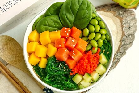 Поке спайси с лососем