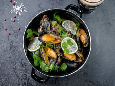 Мидии в соусе том ям