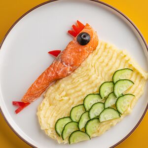 Стейк из форели с пюре