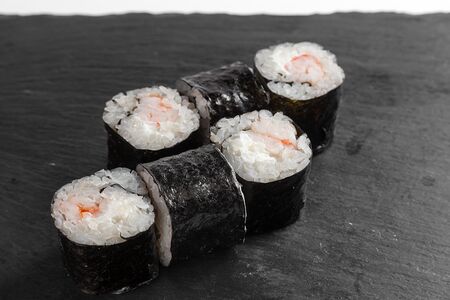 Маки с креветками