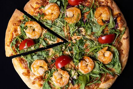 Пицца с рукколой и креветками 25 см