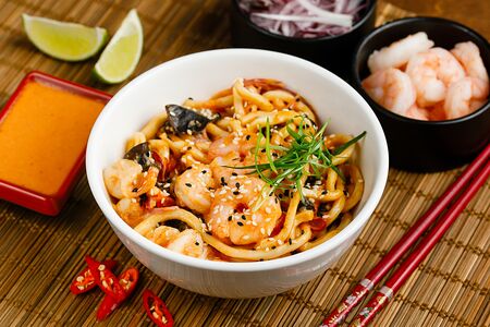 Вок Том ям с креветками