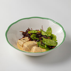 Филе индейки в трюфельном соусе, брокколи, шпинат, грибное рагу