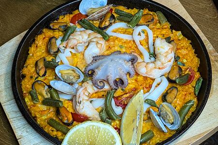Паэлья с морепродуктами