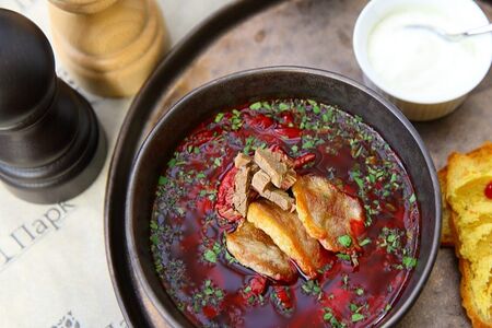 Борщ с копчеными ребрами