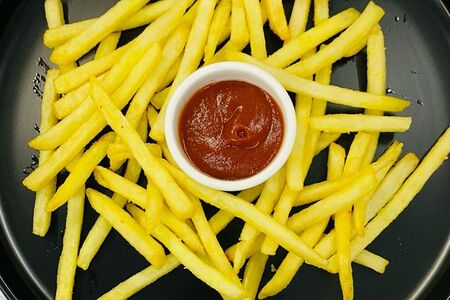 Большая гора картофеля фри