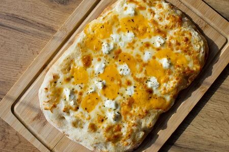 Пинца Четыре сыра