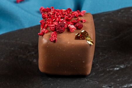 Авторский клубничный мармелад в бельгийском шоколаде 