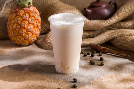 Молочный улун со сливками и ананасовым желе