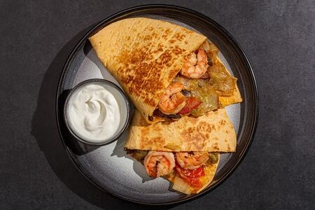 Кесадилья с креветками