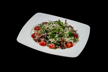 Салат теплый с куриной печенью