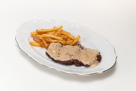 Ром стейк с картофелем фри