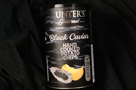 Чипсы со вкусом черной икры Hunter`s