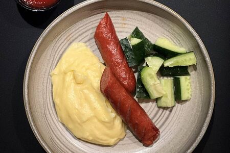 Говяжьи сосиски с картофельным пюре