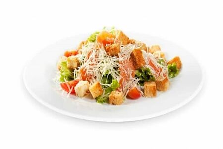 Салат цезарь с лососем