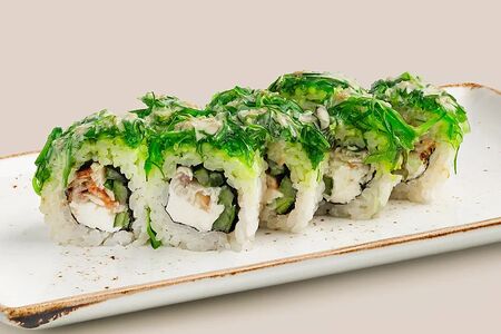 Ролл с угрем и чукой